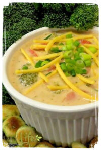 Velvety Broccoli Cheeze Soup